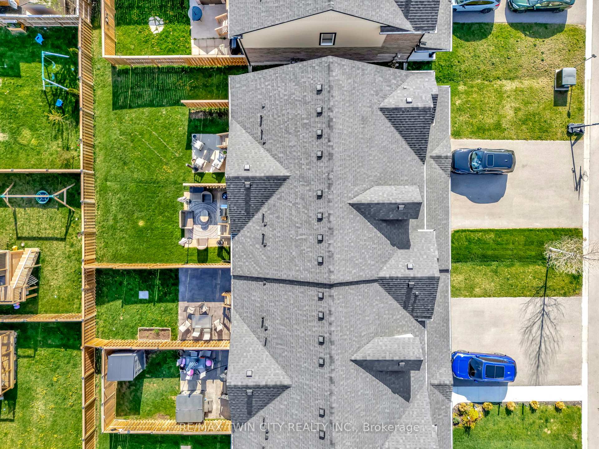 Photo 31 of 38 Bawcutt Crescent, Brant, Paris — HOMEH