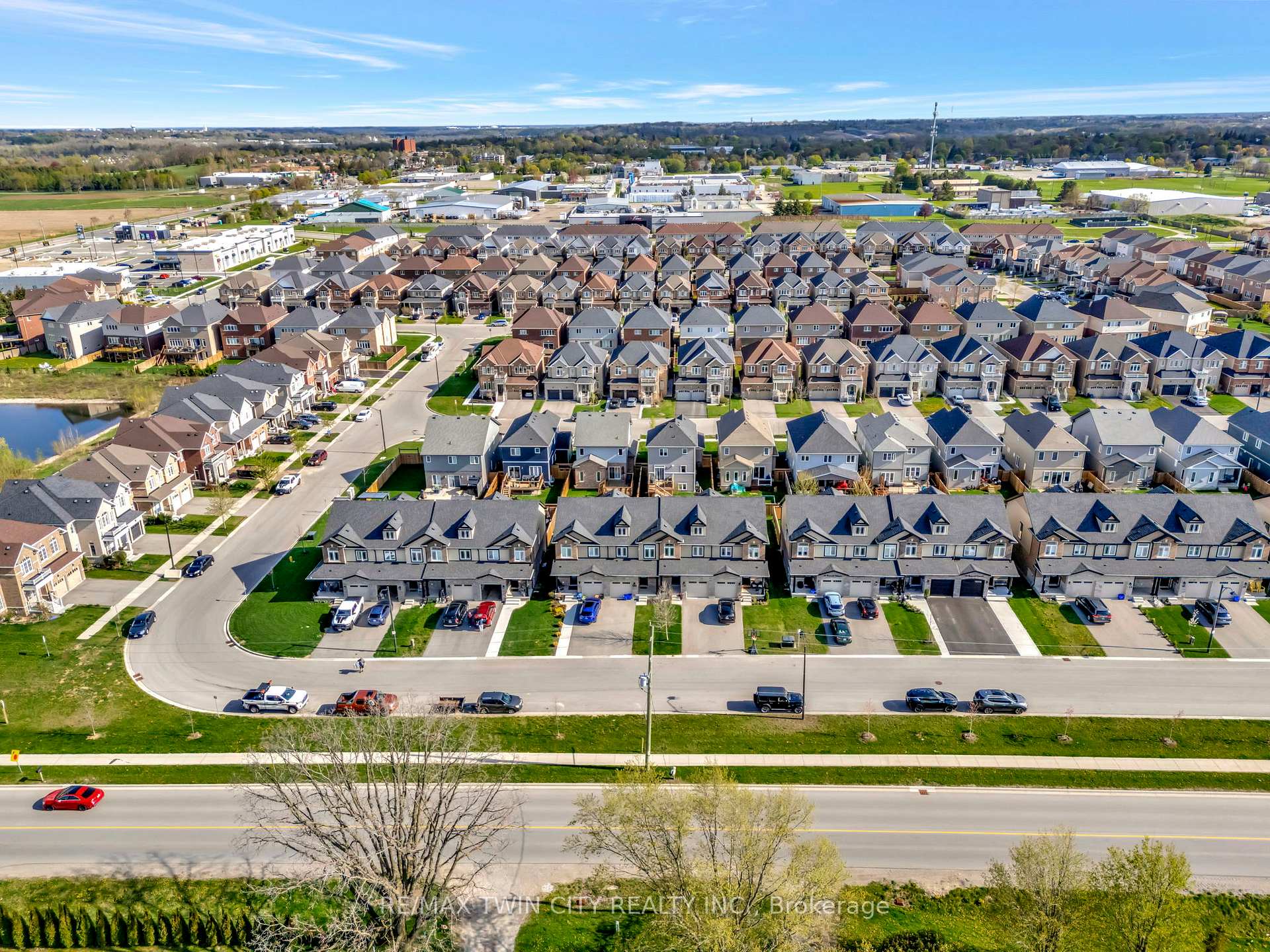 Photo 34 of 38 Bawcutt Crescent, Brant, Paris — HOMEH