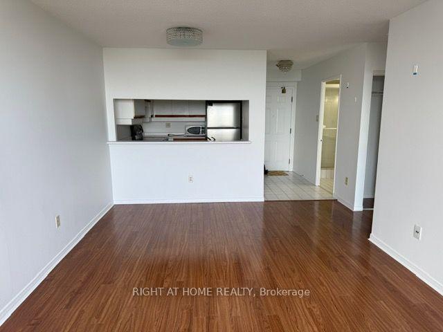 Photo 8 of Unit 701, 250 Webb Drive, Mississauga, City Centre — HOMEH