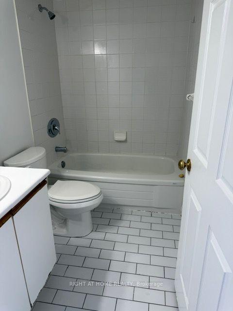 Photo 17 of Unit 701, 250 Webb Drive, Mississauga, City Centre — HOMEH