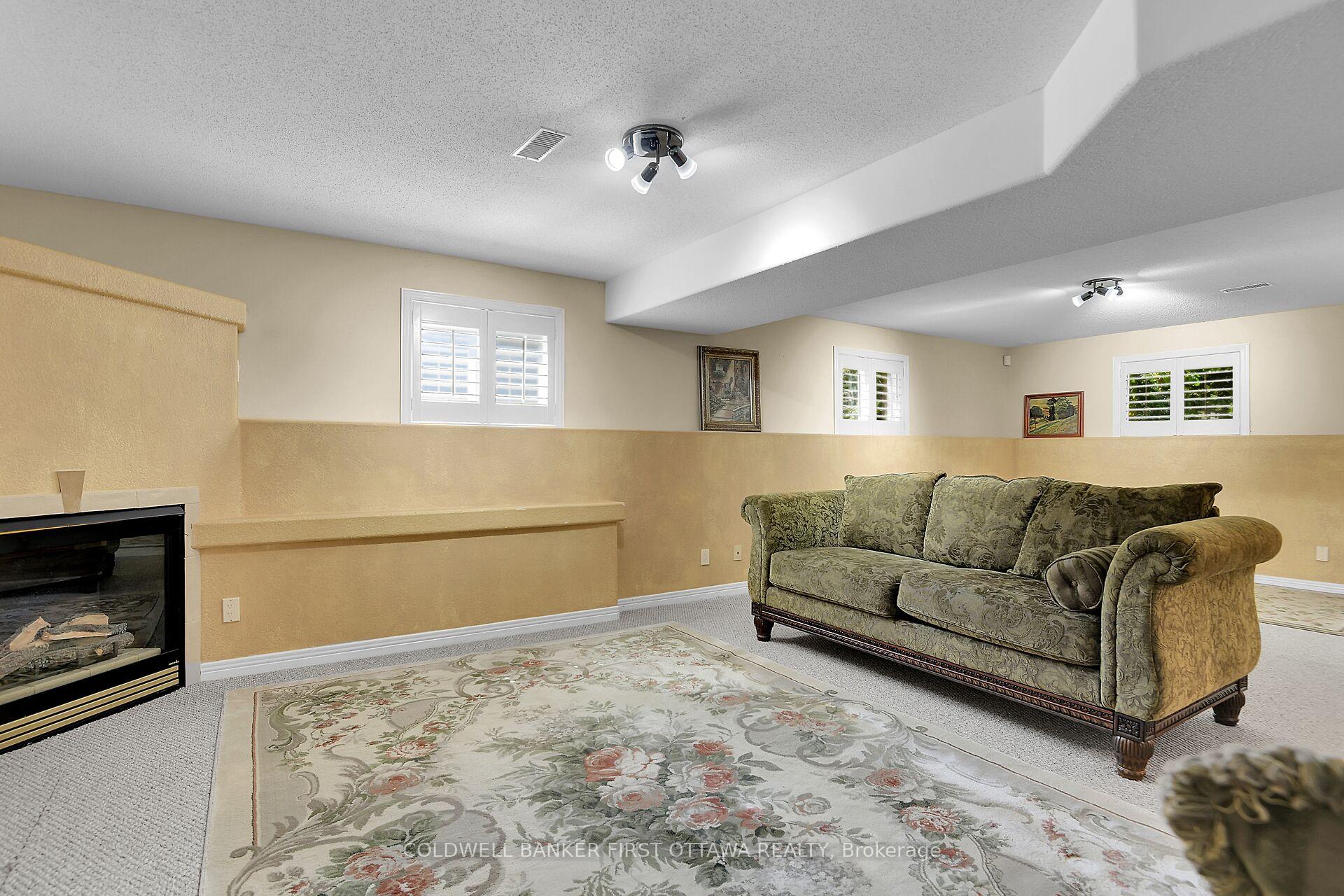 Photo 20 of 6983 Lakes Park Drive, Ottawa, Greely — HOMEH