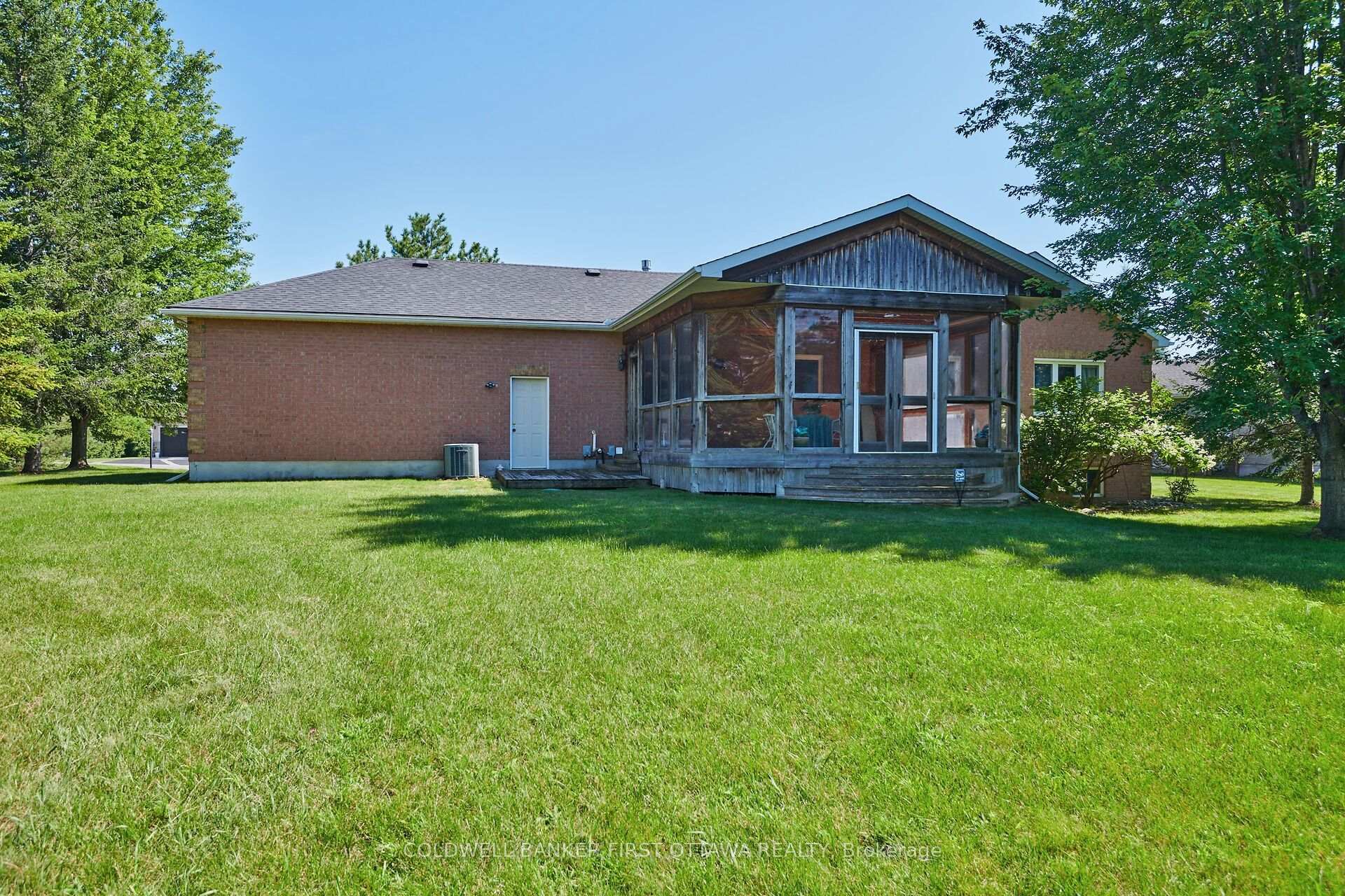 Photo 27 of 6983 Lakes Park Drive, Ottawa, Greely — HOMEH