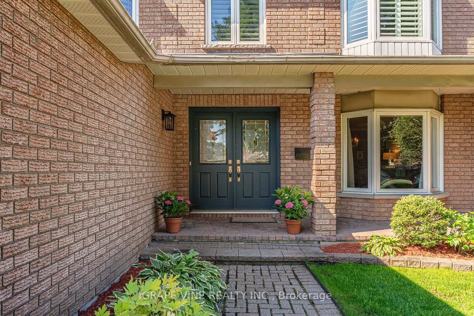 Photo 3 of 36 Baslaw Drive, Ottawa, Hunt Club Park — HOMEH