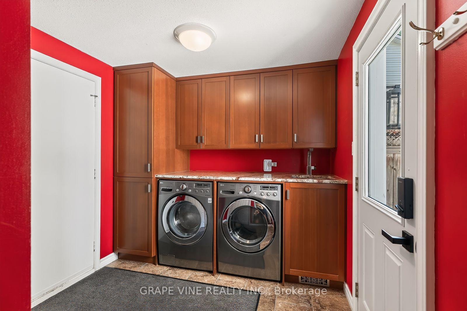 Photo 11 of 36 Baslaw Drive, Ottawa, Hunt Club Park — HOMEH