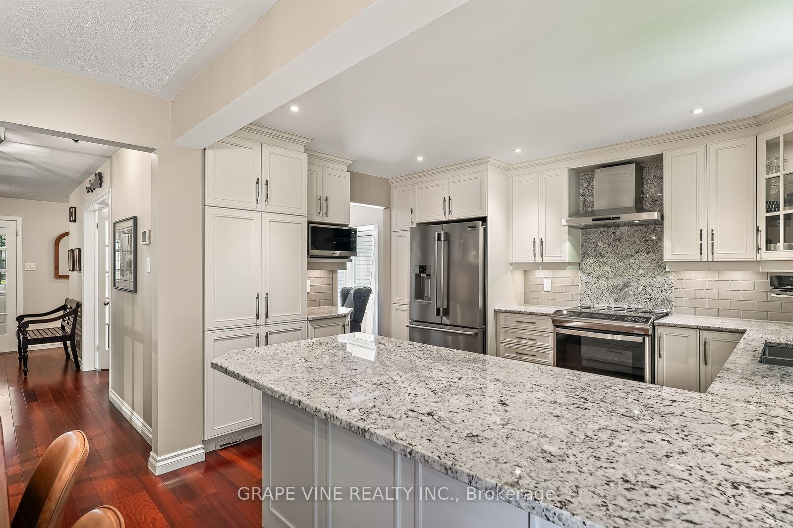Photo 29 of 36 Baslaw Drive, Ottawa, Hunt Club Park — HOMEH