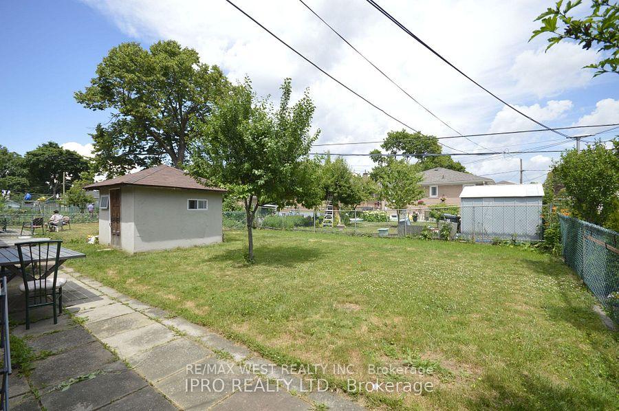 Photo 9 of Unit Basement, 23 Bairstow Crescent, Etobicoke, West Humber-Clairville — HOMEH