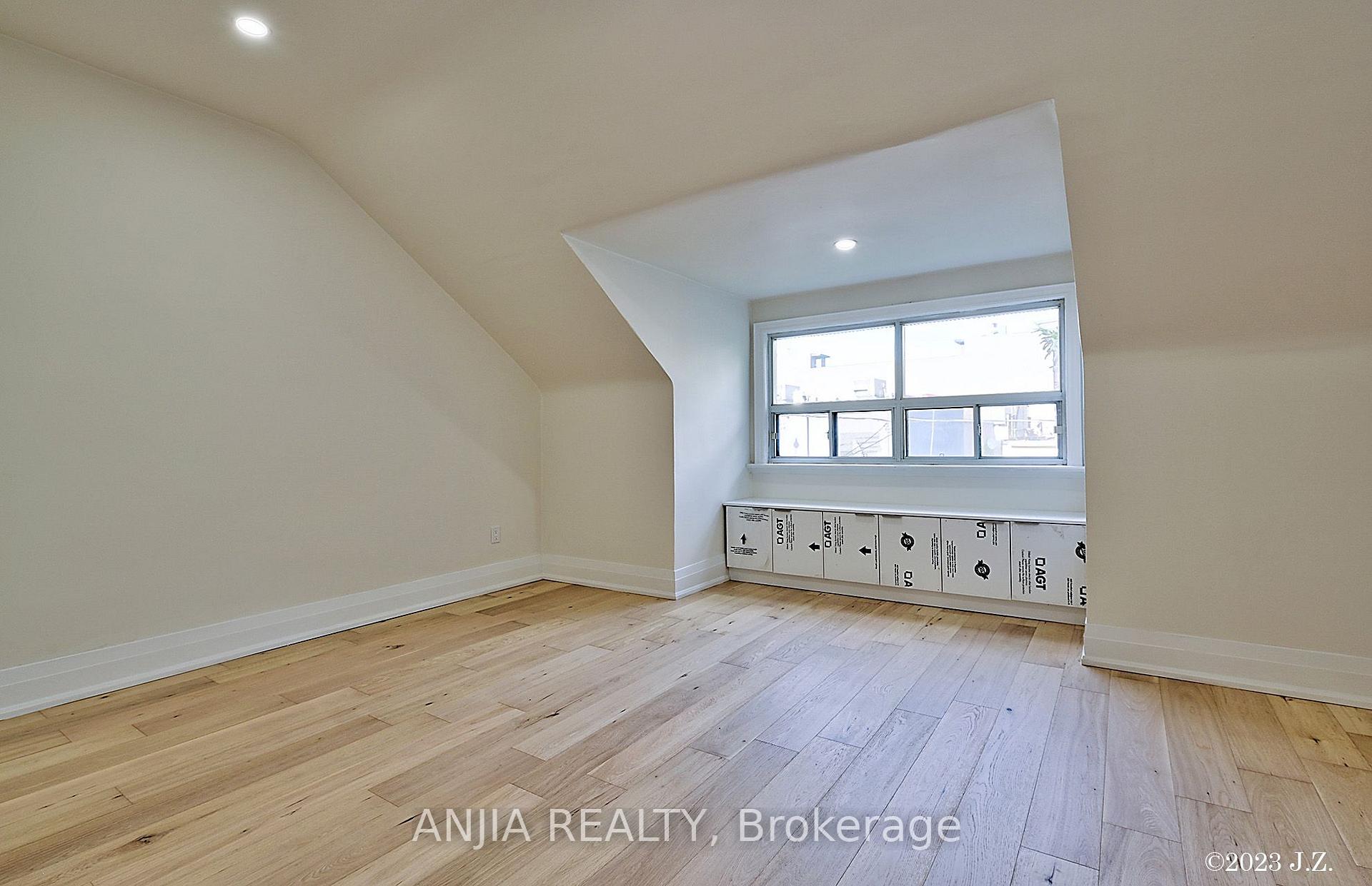 Photo 16 of Unit Upper, 36 Gough Avenue, Toronto, North Riverdale — HOMEH