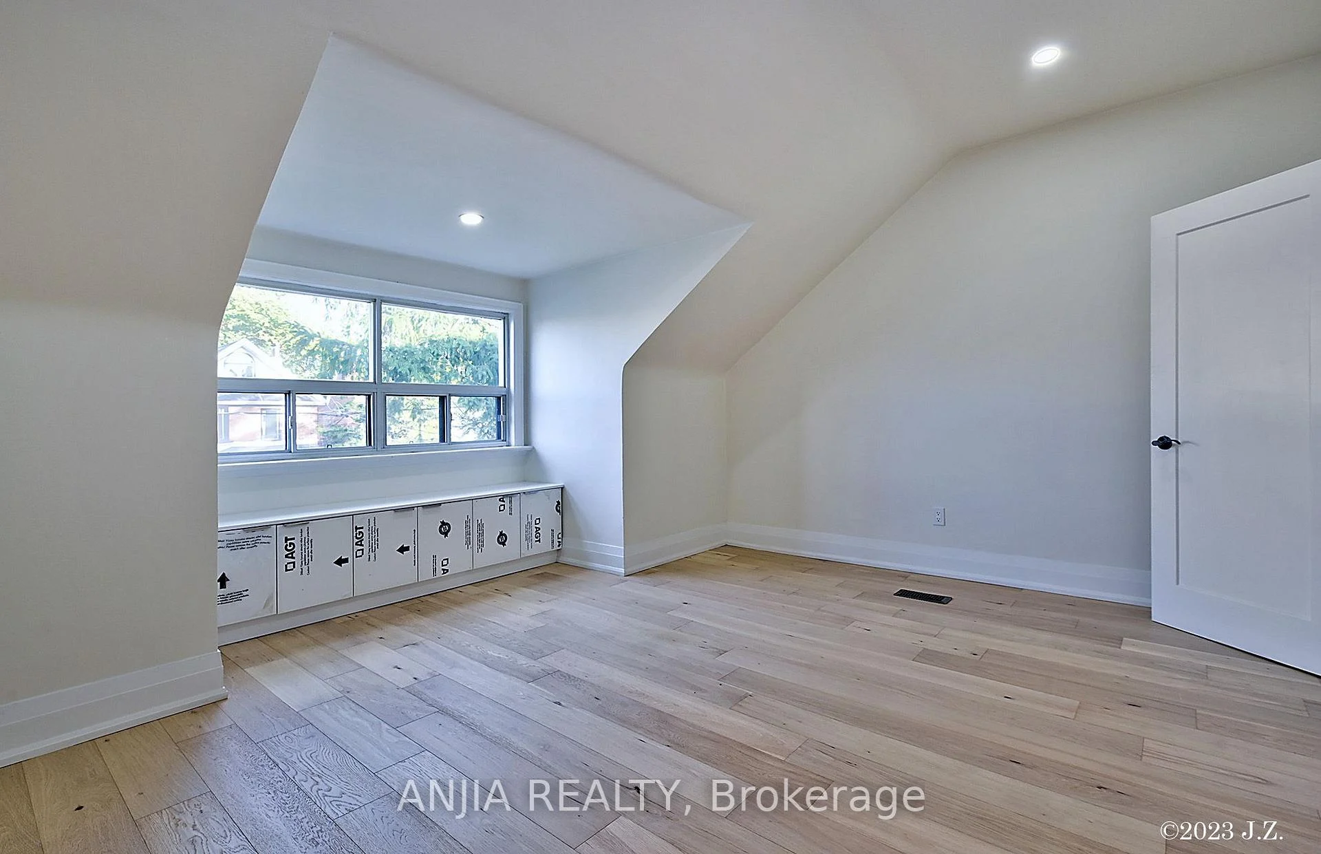 Photo 18 of Unit Upper, 36 Gough Avenue, Toronto, North Riverdale — HOMEH