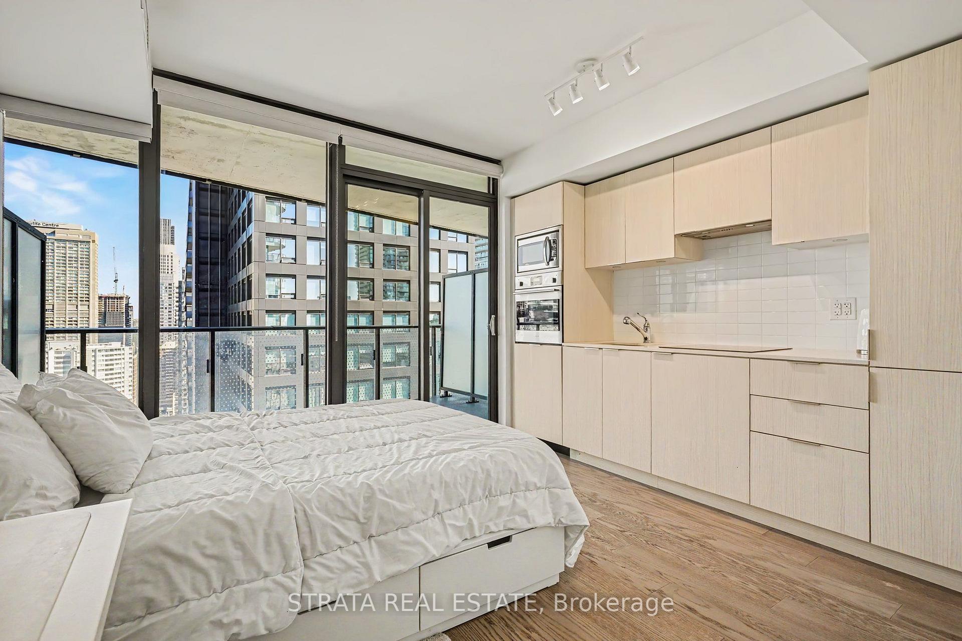 Front of Unit 2810, 11 Wellesley Street W