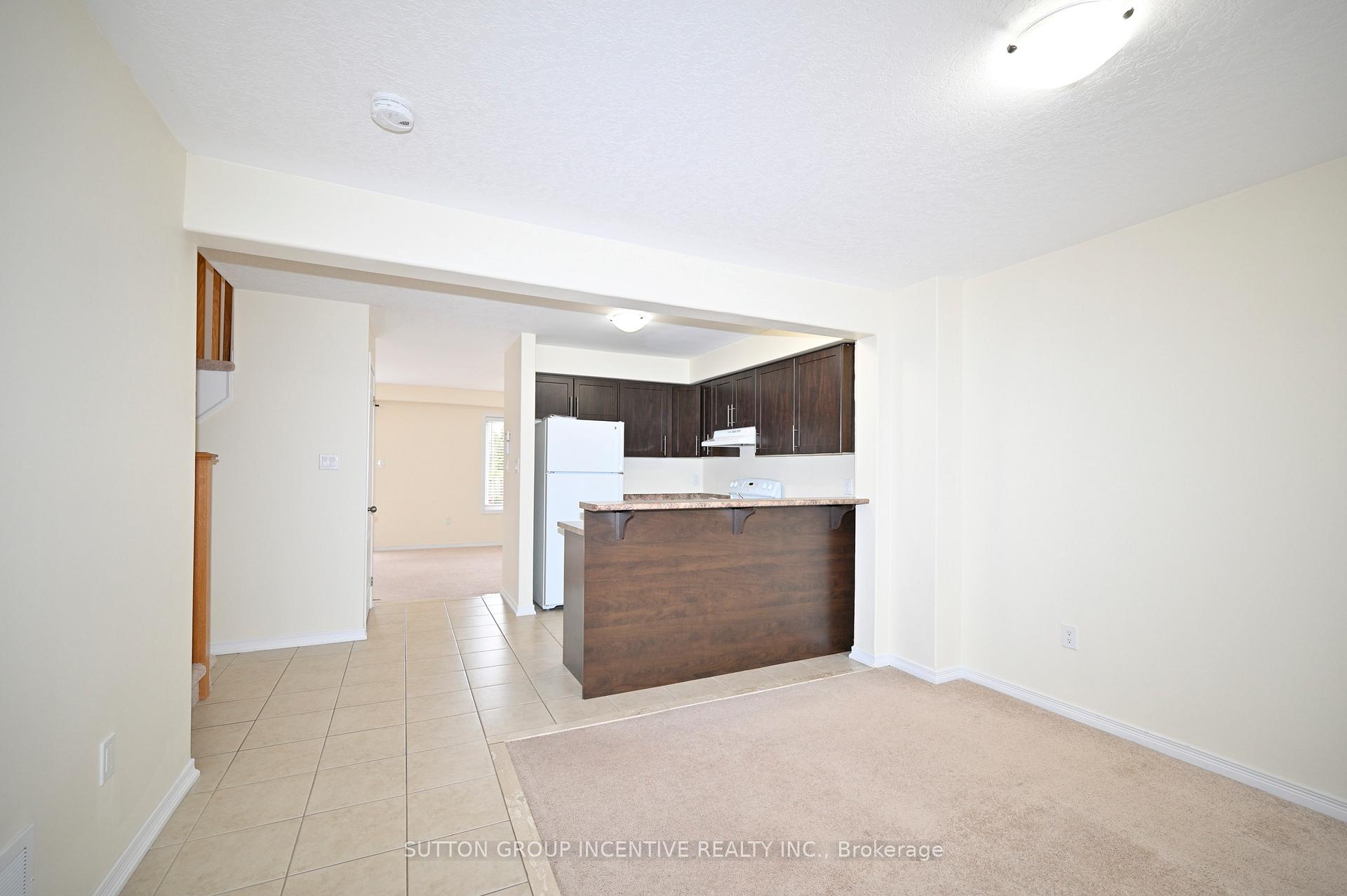 Photo 11 of Unit 29, 90 Sovereign'S Gate, Barrie, Innis-Shore — HOMEH