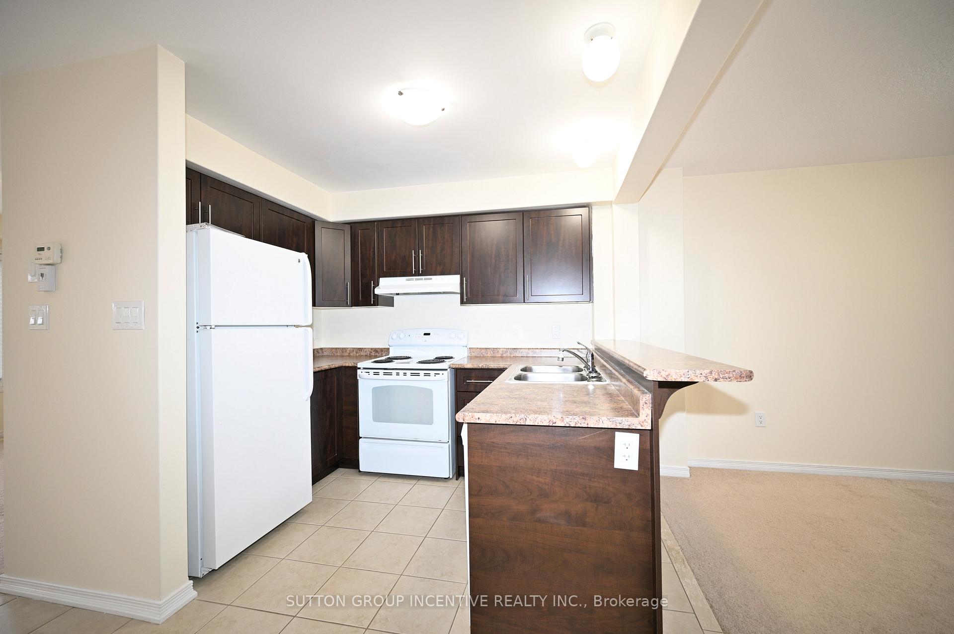 Photo 13 of Unit 29, 90 Sovereign'S Gate, Barrie, Innis-Shore — HOMEH