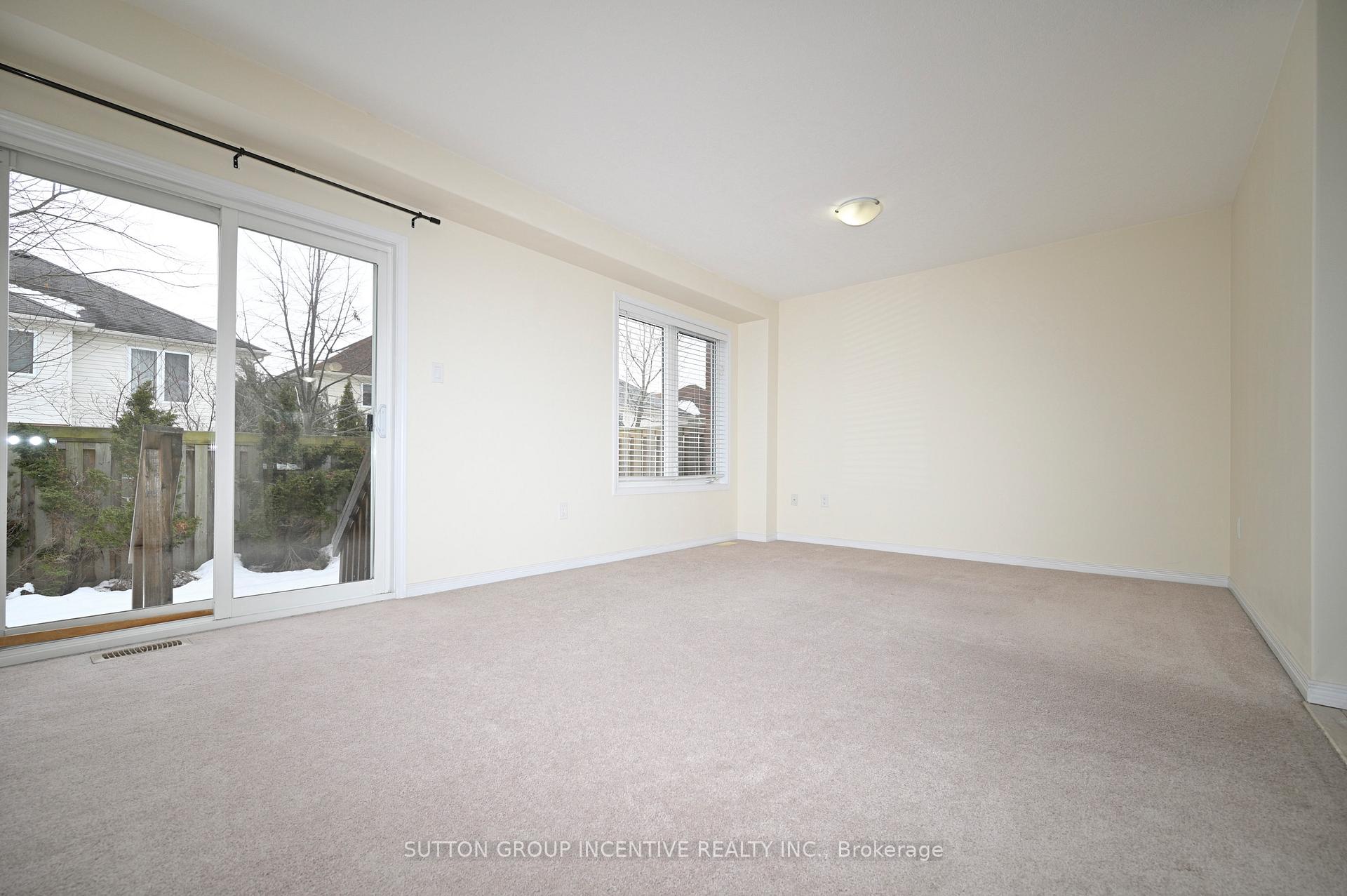 Photo 19 of Unit 29, 90 Sovereign'S Gate, Barrie, Innis-Shore — HOMEH