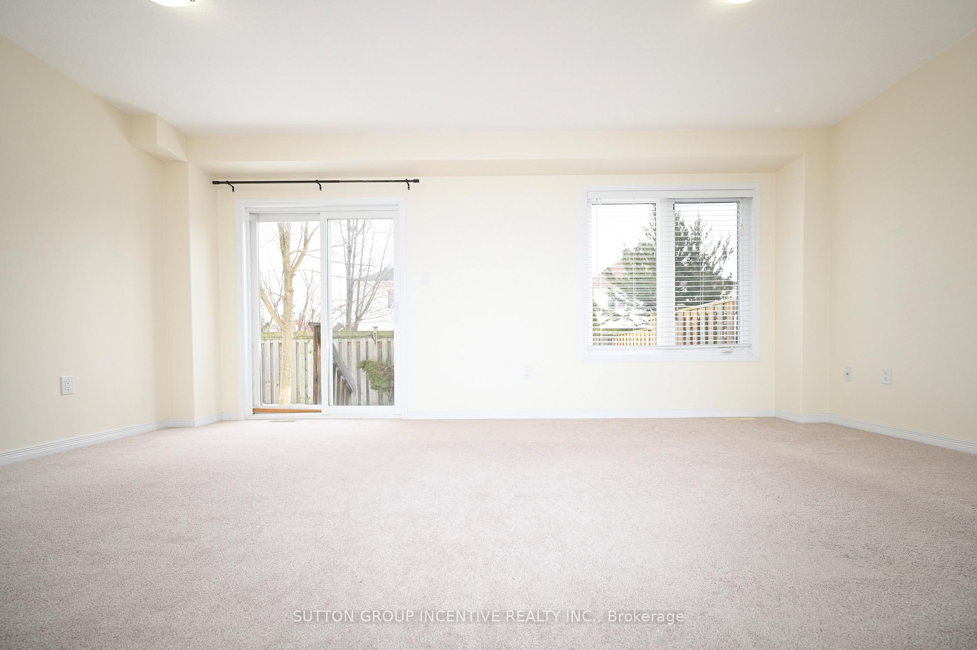 Photo 23 of Unit 29, 90 Sovereign'S Gate, Barrie, Innis-Shore — HOMEH