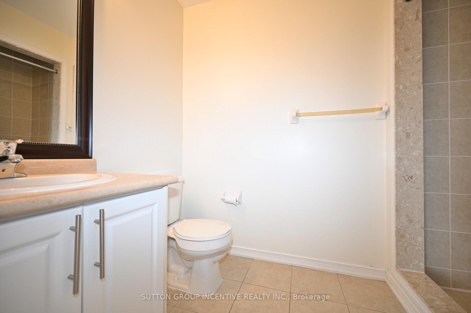 Photo 31 of Unit 29, 90 Sovereign'S Gate, Barrie, Innis-Shore — HOMEH