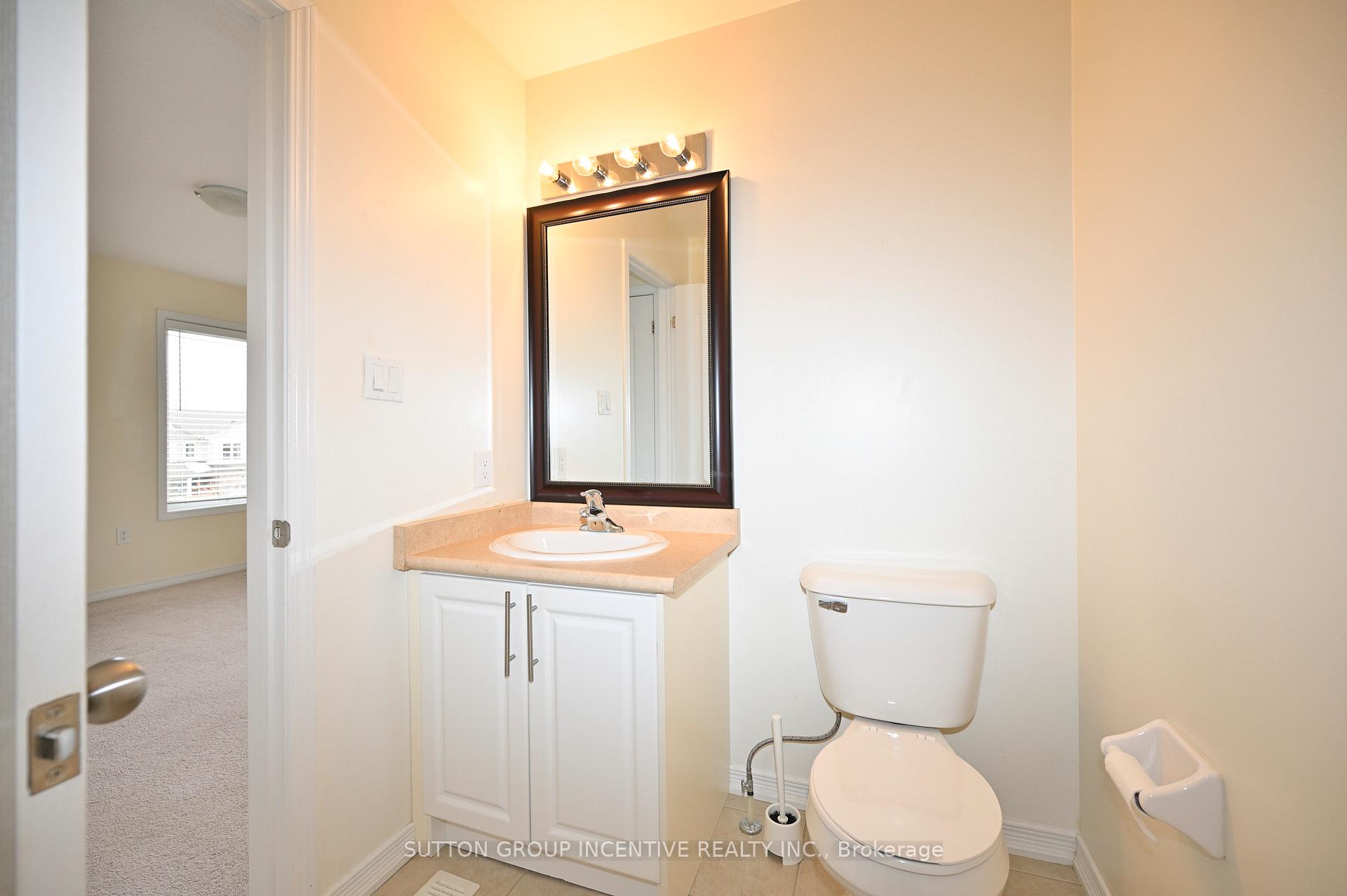 Photo 37 of Unit 29, 90 Sovereign'S Gate, Barrie, Innis-Shore — HOMEH