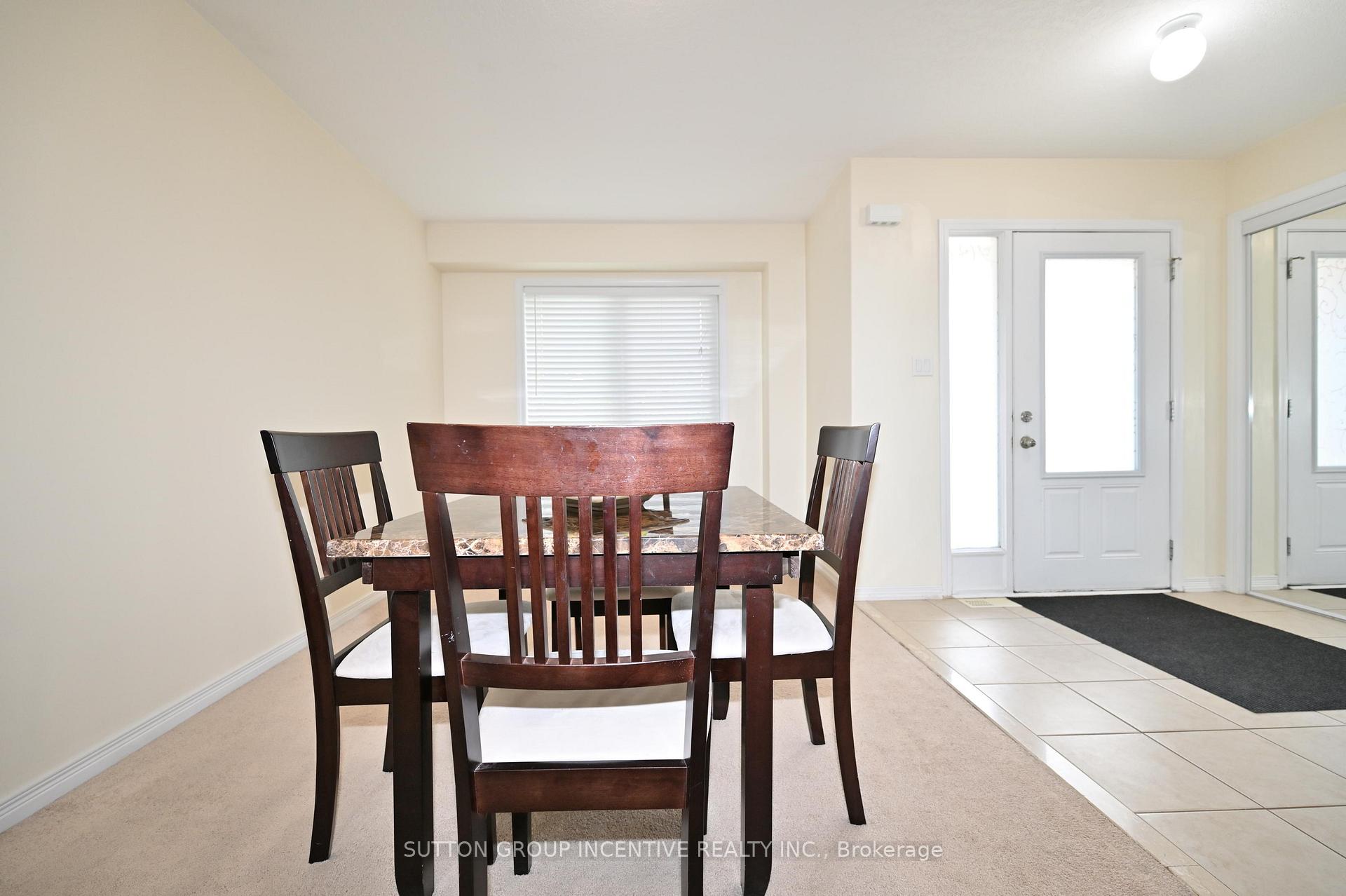 Photo 8 of Unit 29, 90 Sovereign'S Gate, Barrie, Innis-Shore — HOMEH