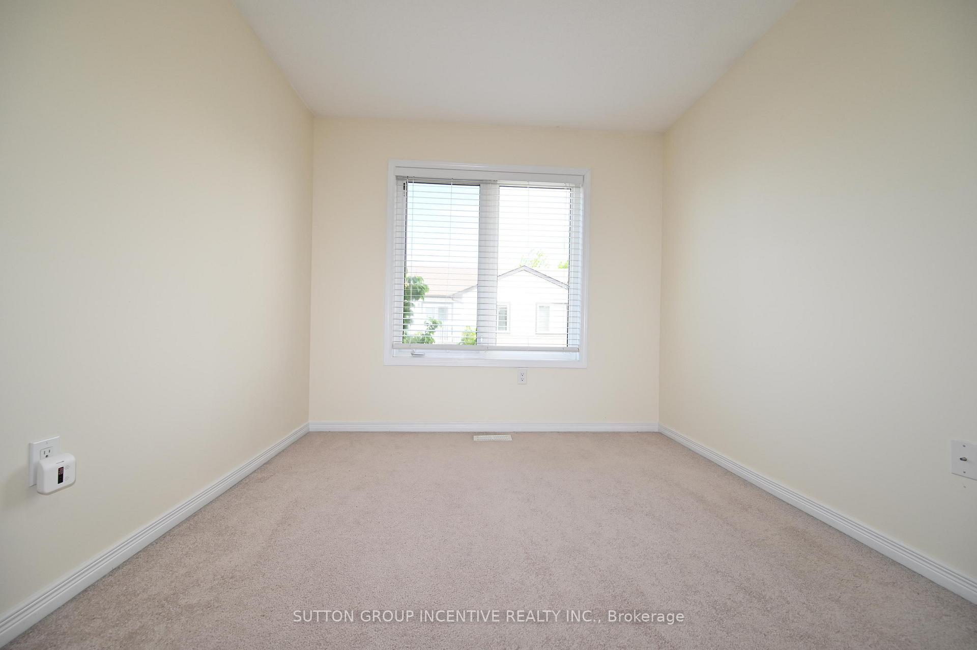 Photo 43 of Unit 29, 90 Sovereign'S Gate, Barrie, Innis-Shore — HOMEH