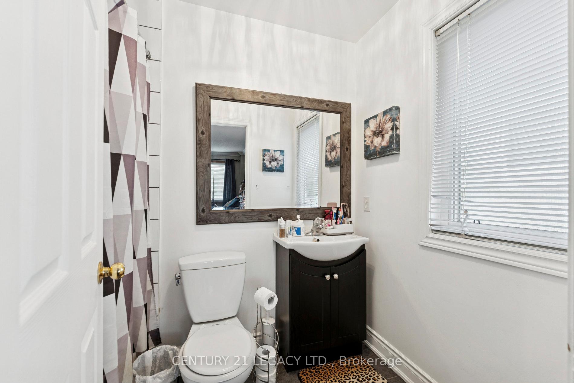 Photo 19 of 71 Townley Crescent, Brampton, Heart Lake West — HOMEH