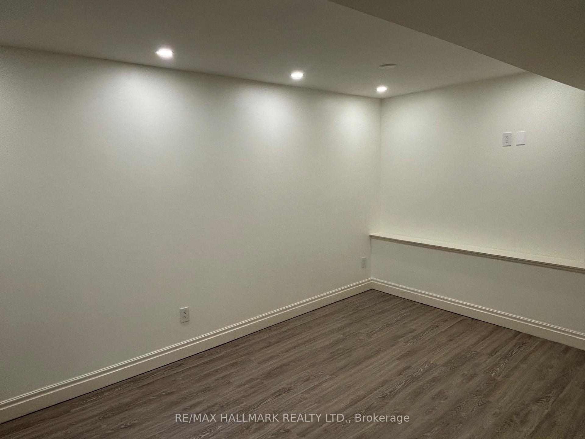 Photo 9 of Unit Lower, 3 Whitewood Road, Toronto, Mount Pleasant East — HOMEH