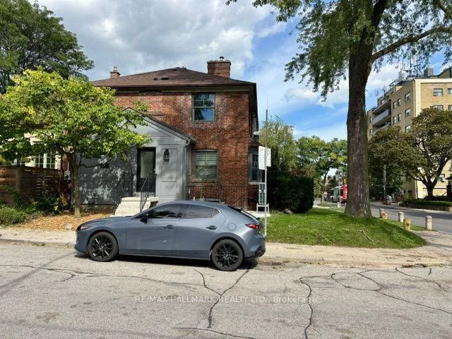 Photo 4 of Unit Lower, 3 Whitewood Road, Toronto, Mount Pleasant East — HOMEH