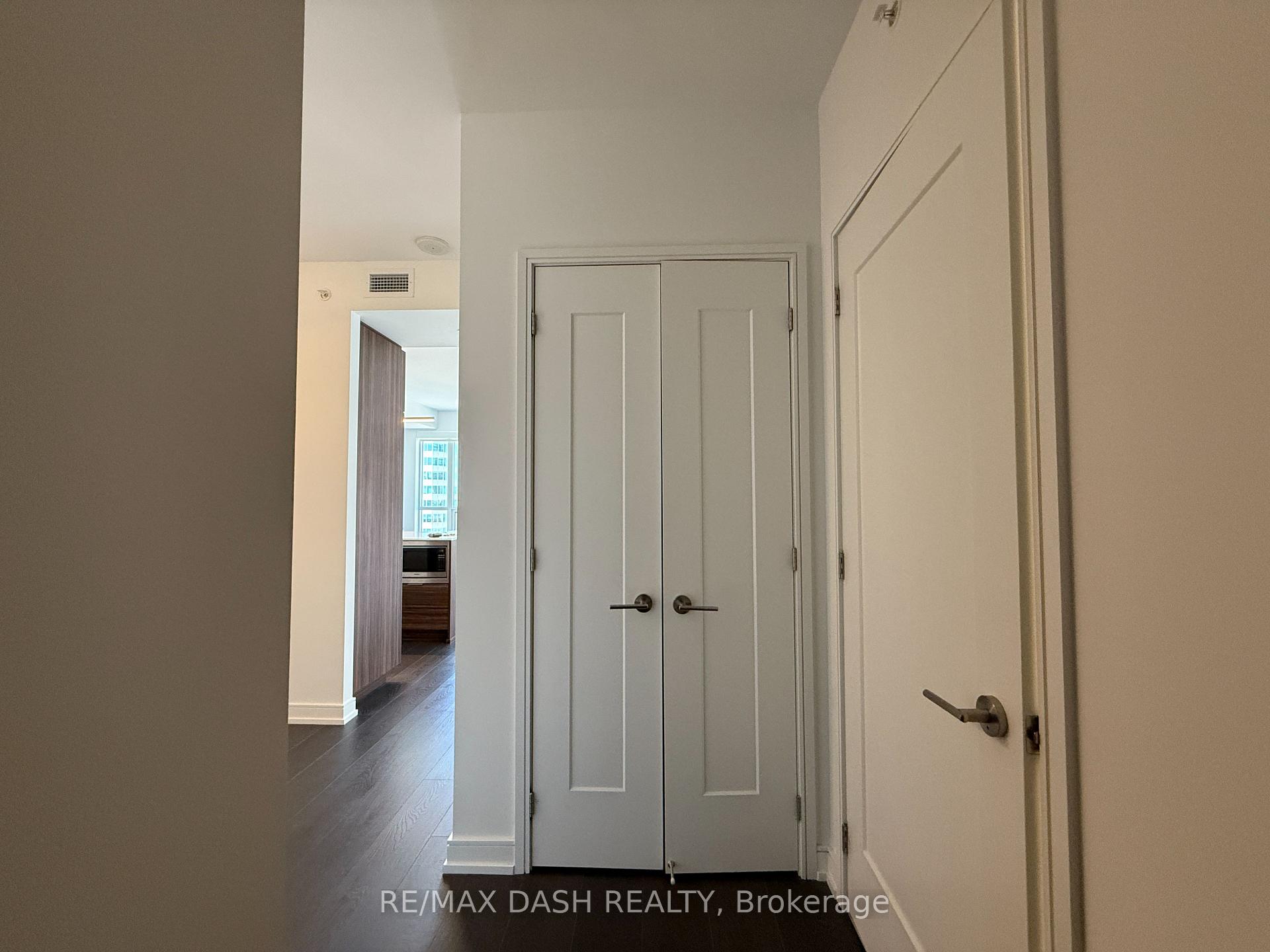 Photo 6 of Unit 2501, 88 Scott Street, Toronto, Church-Yonge Corridor — HOMEH