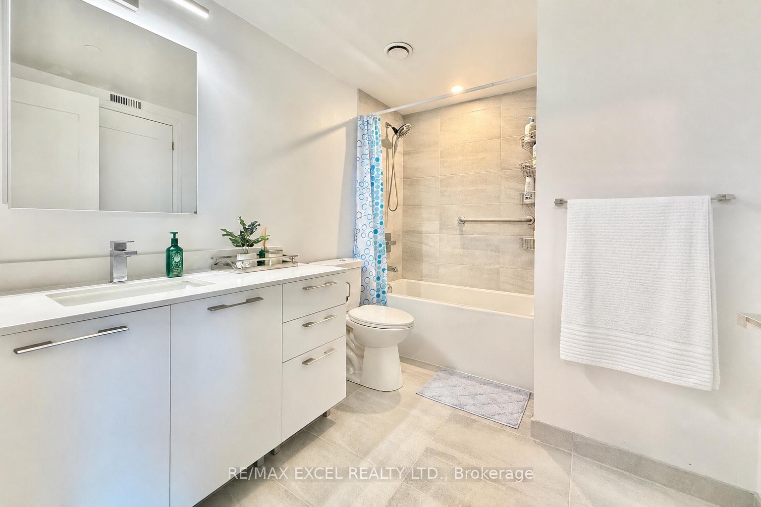 Photo 14 of Unit 1801, 18 Water Walk Drive, Markham, Unionville — HOMEH
