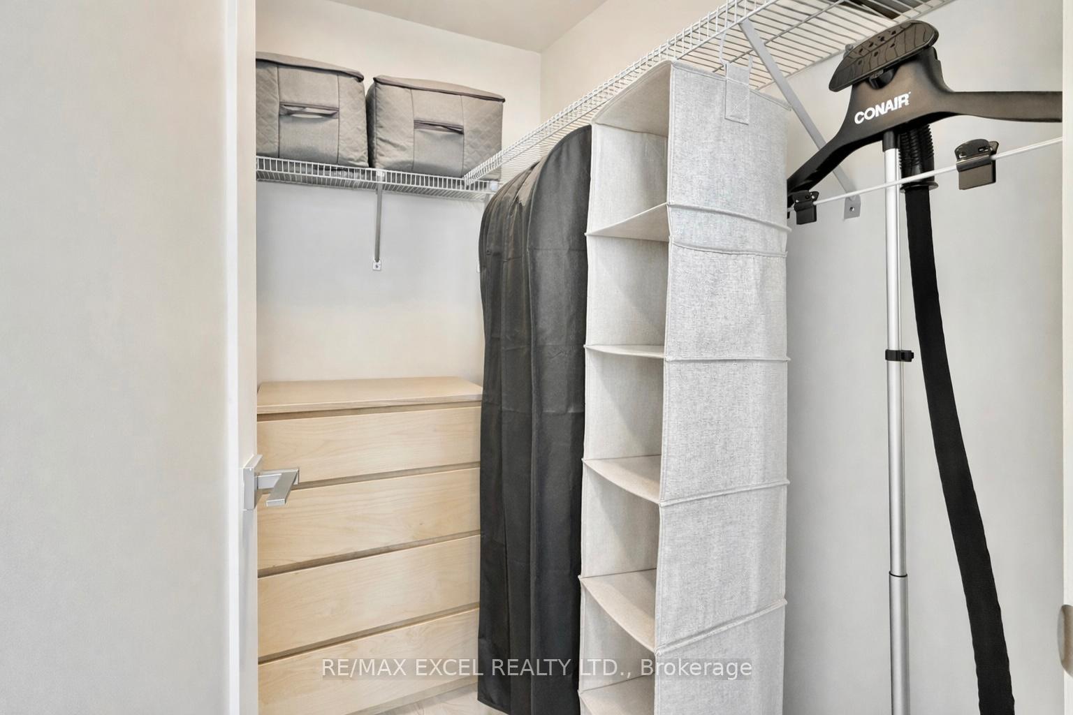 Photo 19 of Unit 1801, 18 Water Walk Drive, Markham, Unionville — HOMEH