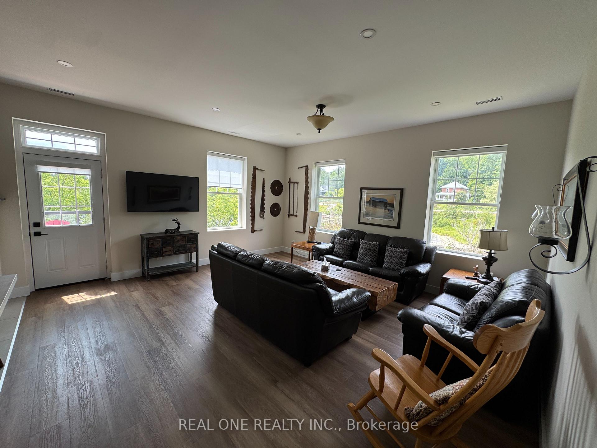 Photo 10 of 145 Syples Street, Burk's Falls — HOMEH
