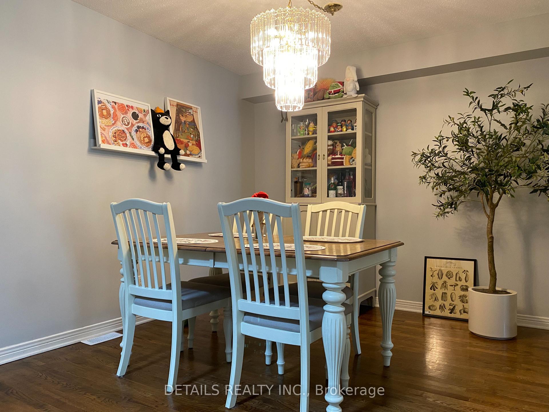 Photo 4 of 101 Milner Downs Crescent, Ottawa, Kanata - Emerald Meadows/Trailwest — HOMEH
