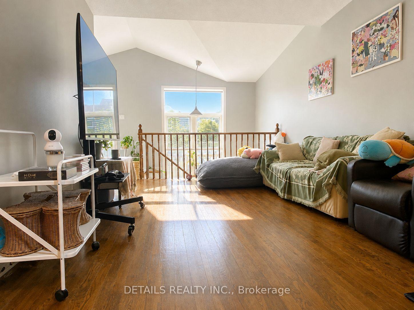 Photo 11 of 101 Milner Downs Crescent, Ottawa, Kanata - Emerald Meadows/Trailwest — HOMEH