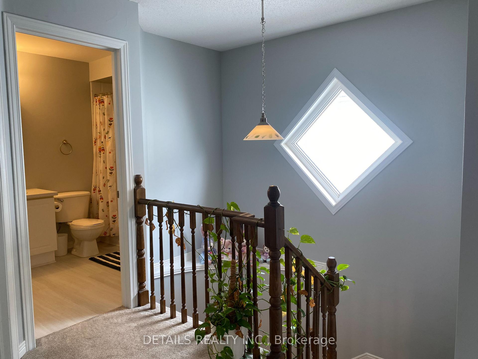 Photo 17 of 101 Milner Downs Crescent, Ottawa, Kanata - Emerald Meadows/Trailwest — HOMEH