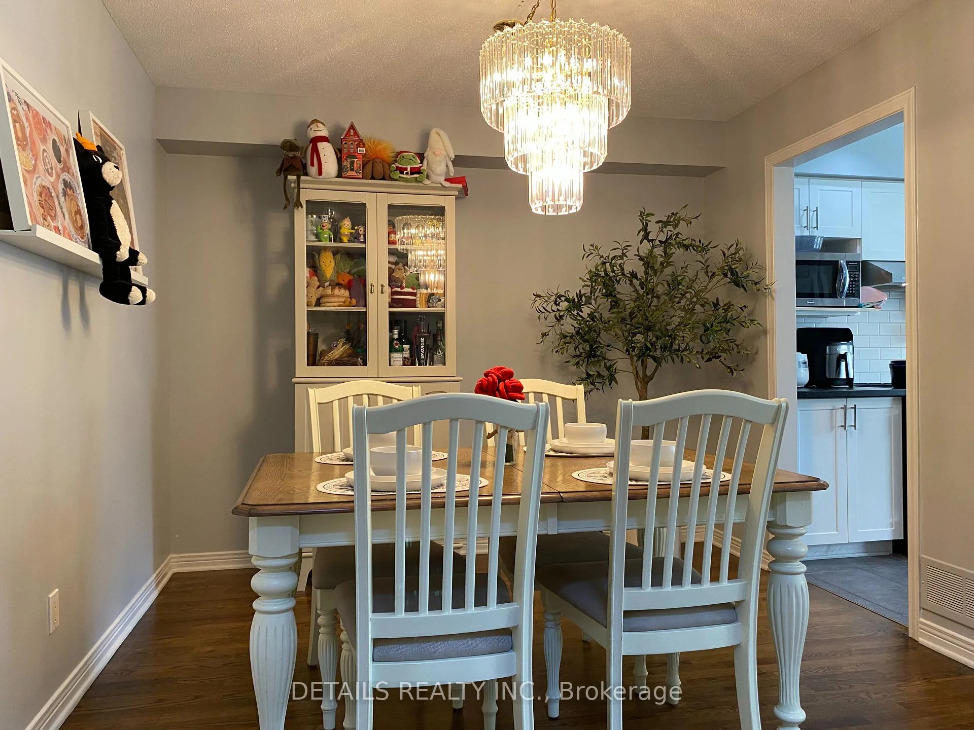 Photo 7 of 101 Milner Downs Crescent, Ottawa, Kanata - Emerald Meadows/Trailwest — HOMEH