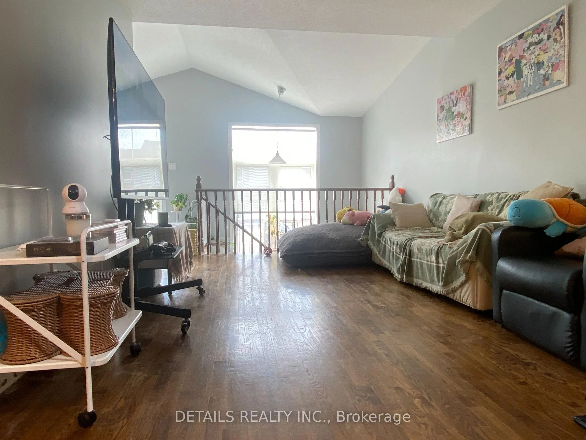 Photo 9 of 101 Milner Downs Crescent, Ottawa, Kanata - Emerald Meadows/Trailwest — HOMEH
