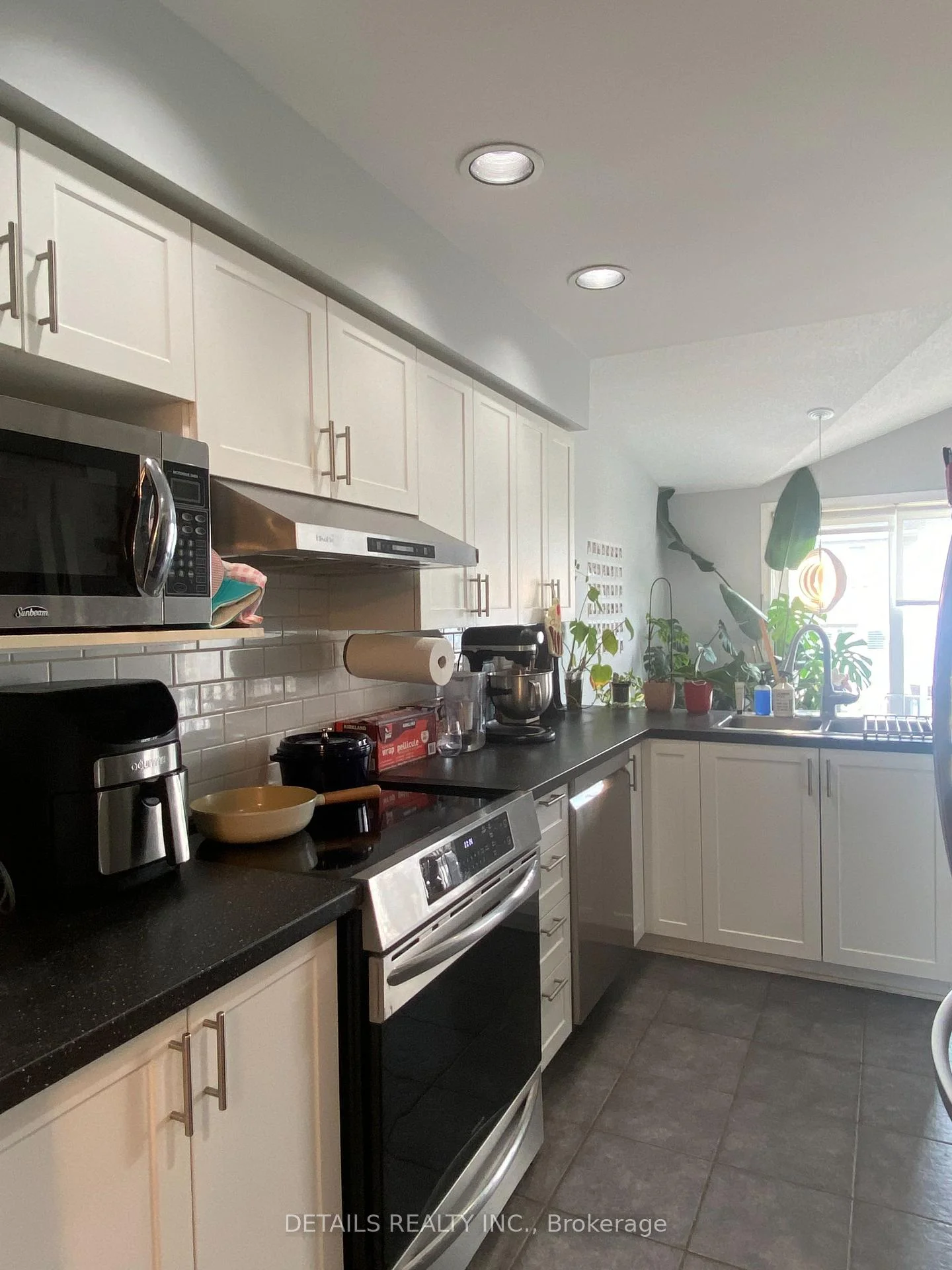 Photo 23 of 101 Milner Downs Crescent, Ottawa, Kanata - Emerald Meadows/Trailwest — HOMEH