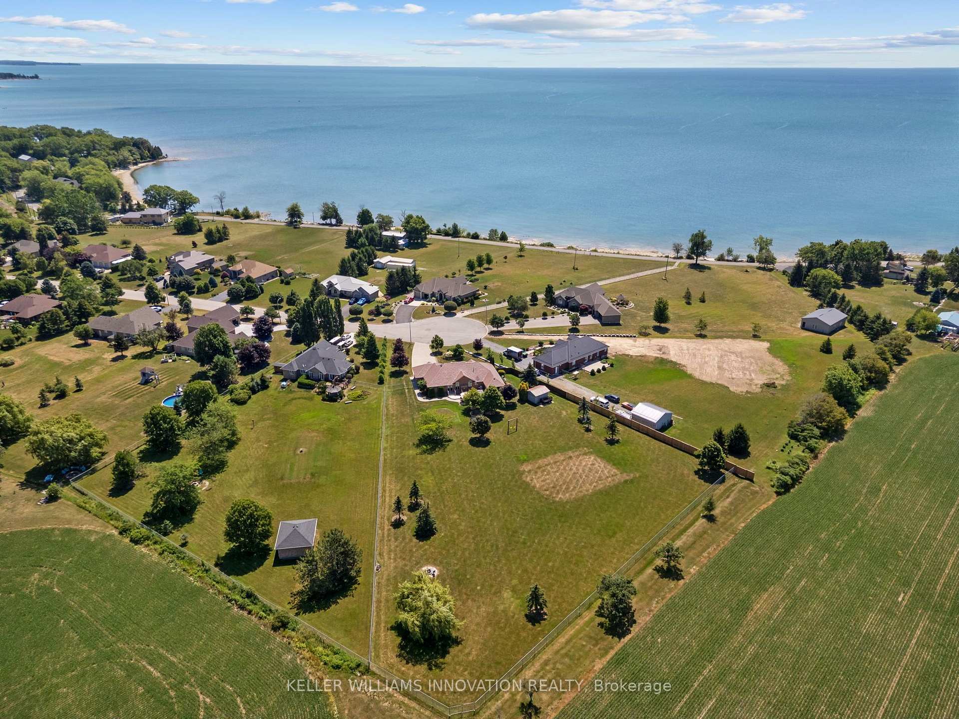 Photo 3 of 18 Featherstone Avenue, Haldimand — HOMEH