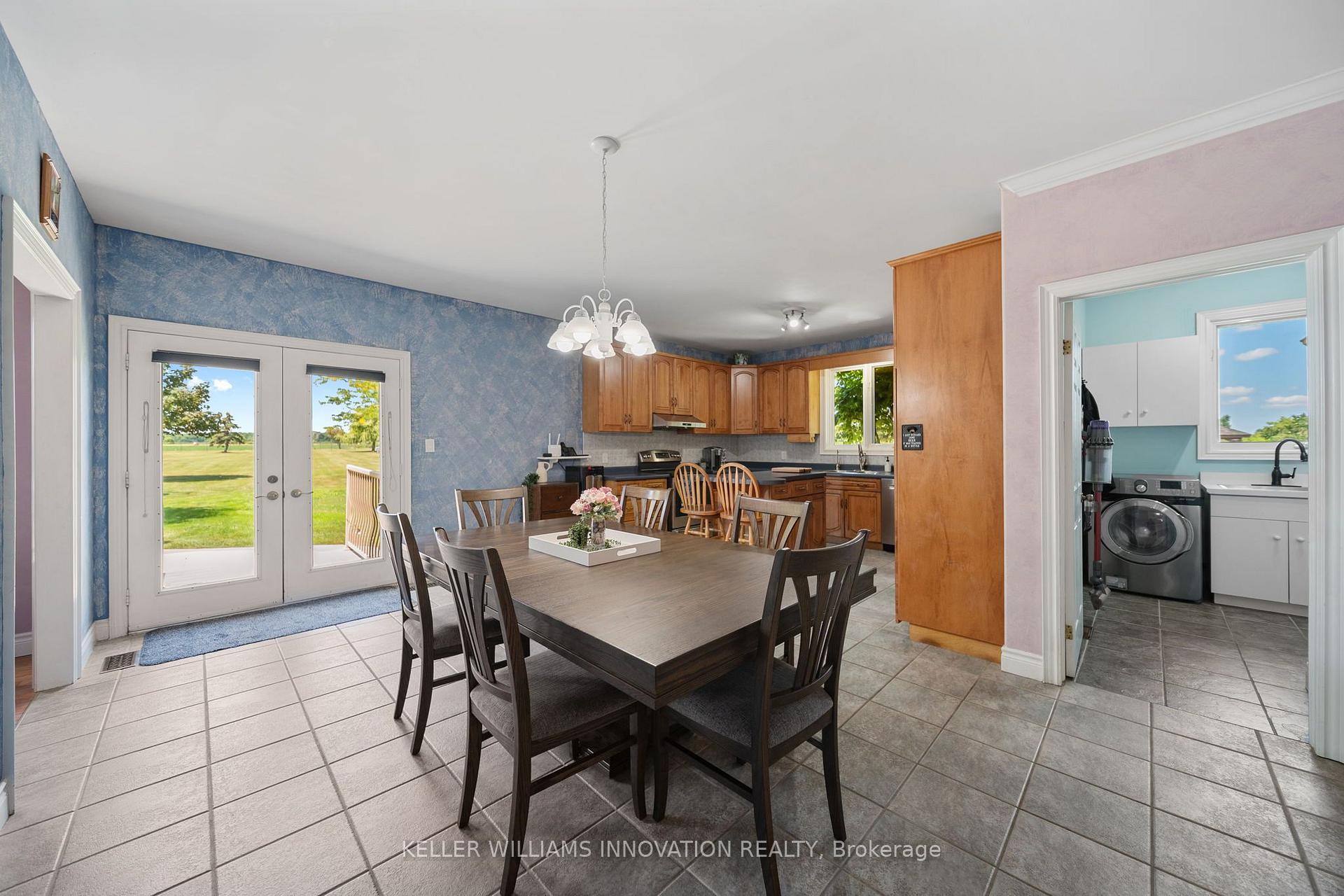 Photo 8 of 18 Featherstone Avenue, Haldimand — HOMEH