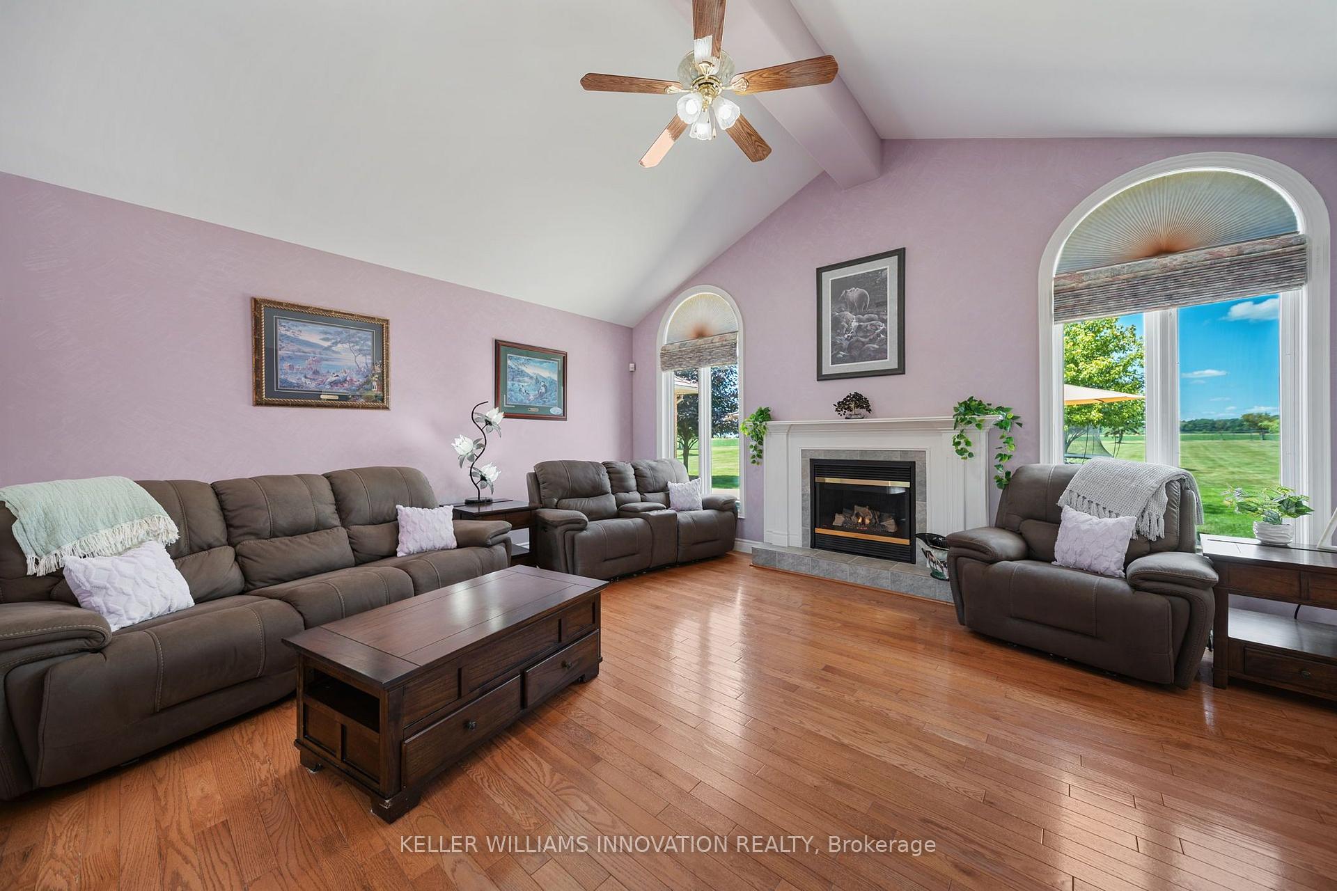 Photo 15 of 18 Featherstone Avenue, Haldimand — HOMEH