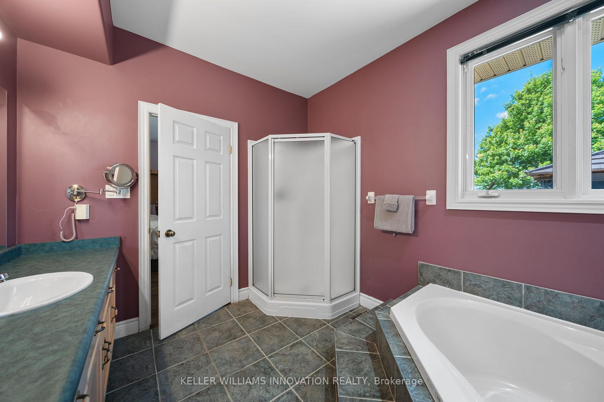 Photo 24 of 18 Featherstone Avenue, Haldimand — HOMEH