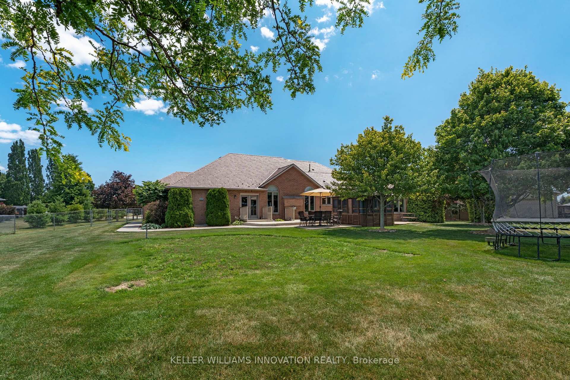 Photo 40 of 18 Featherstone Avenue, Haldimand — HOMEH