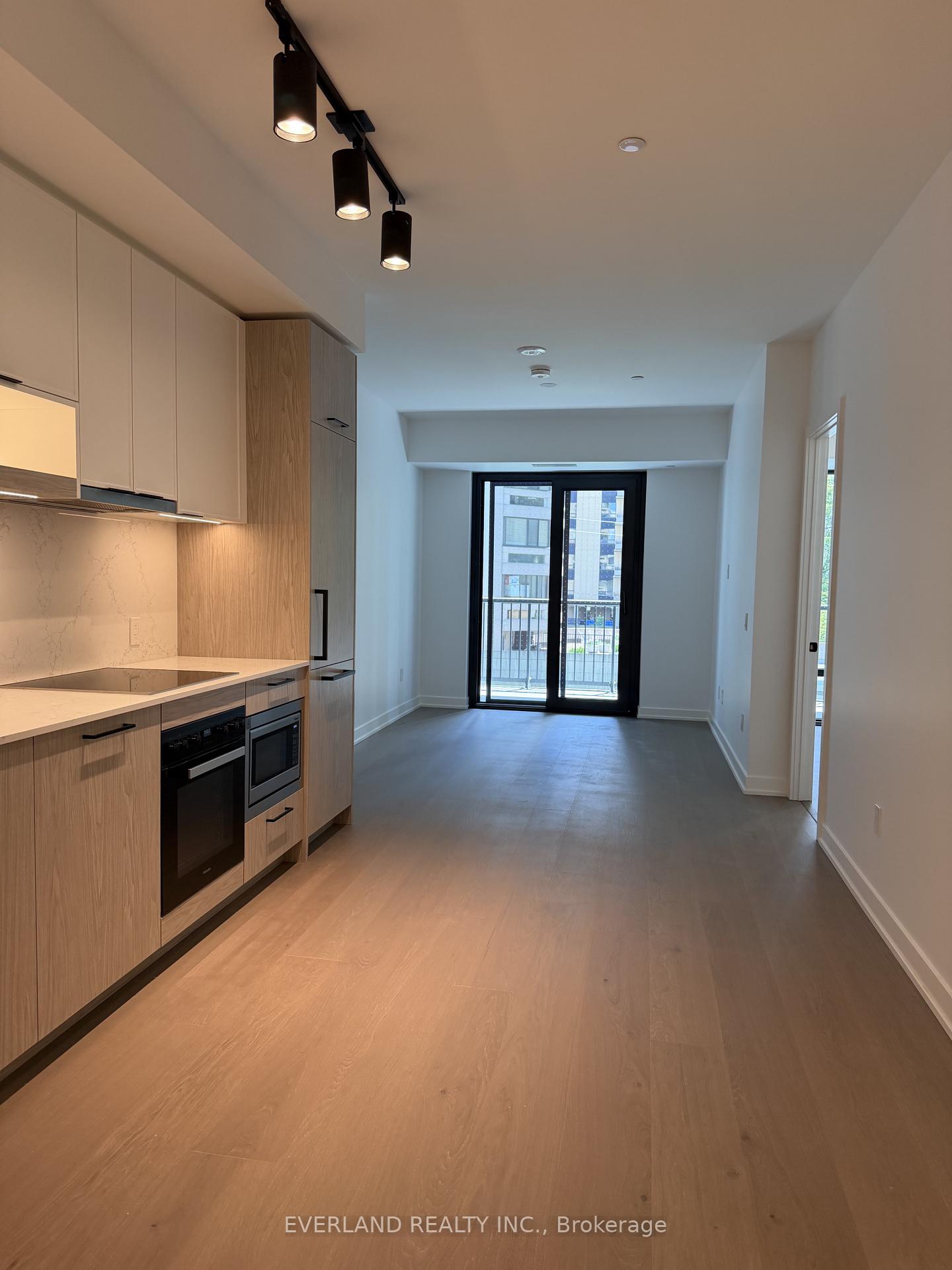 Photo 4 of Unit 738, 91 Montclair Avenue, Toronto, Forest Hill South — HOMEH