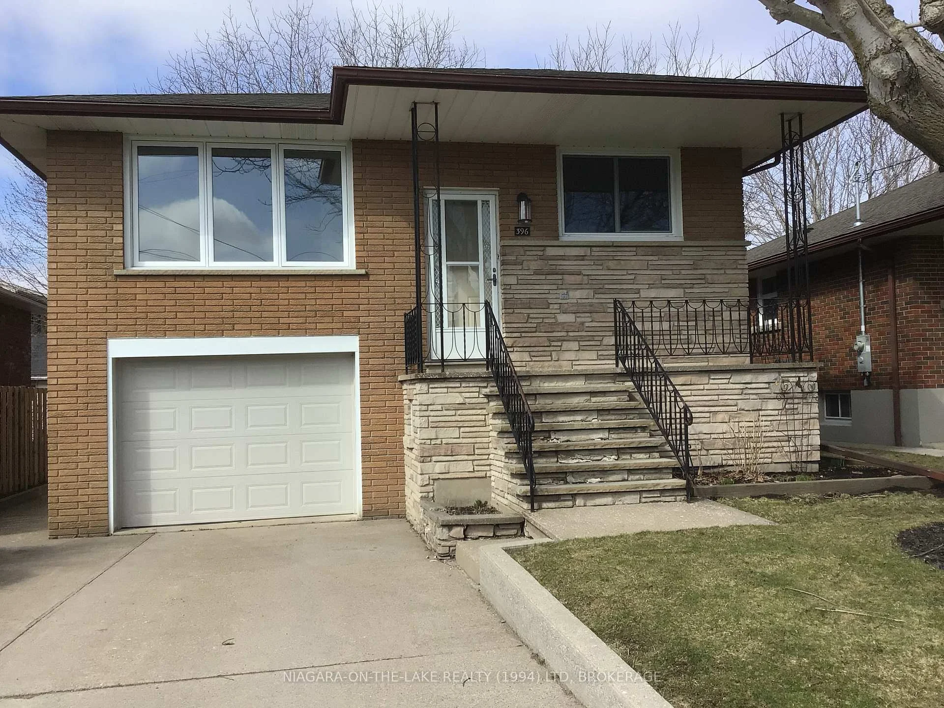 Photo of 396 Wellington Street