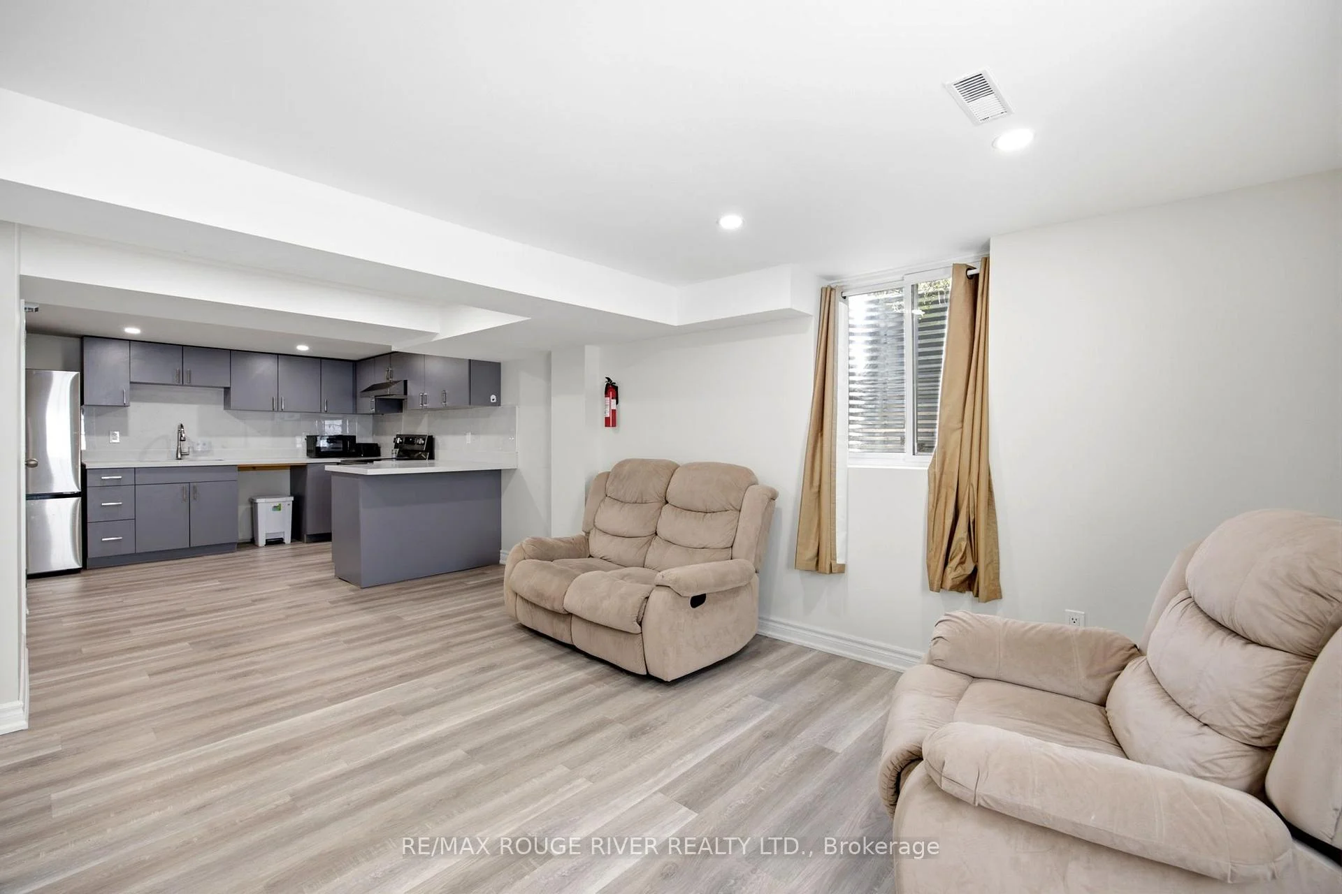 Photo 4 of Unit Basement, 38 Hettersley Drive, Ajax, Central West — HOMEH