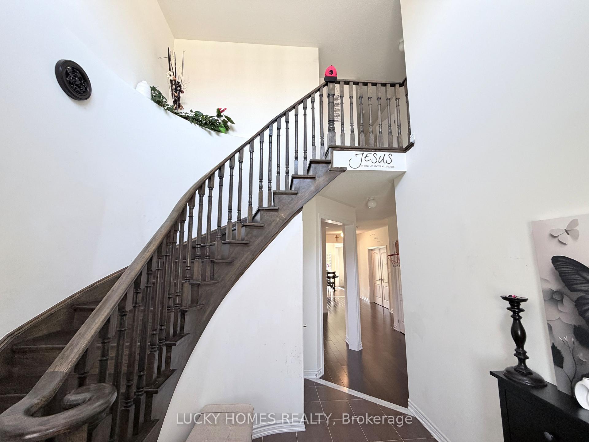 Photo 3 of 45 Jardine Street, Brock, Beaverton — HOMEH