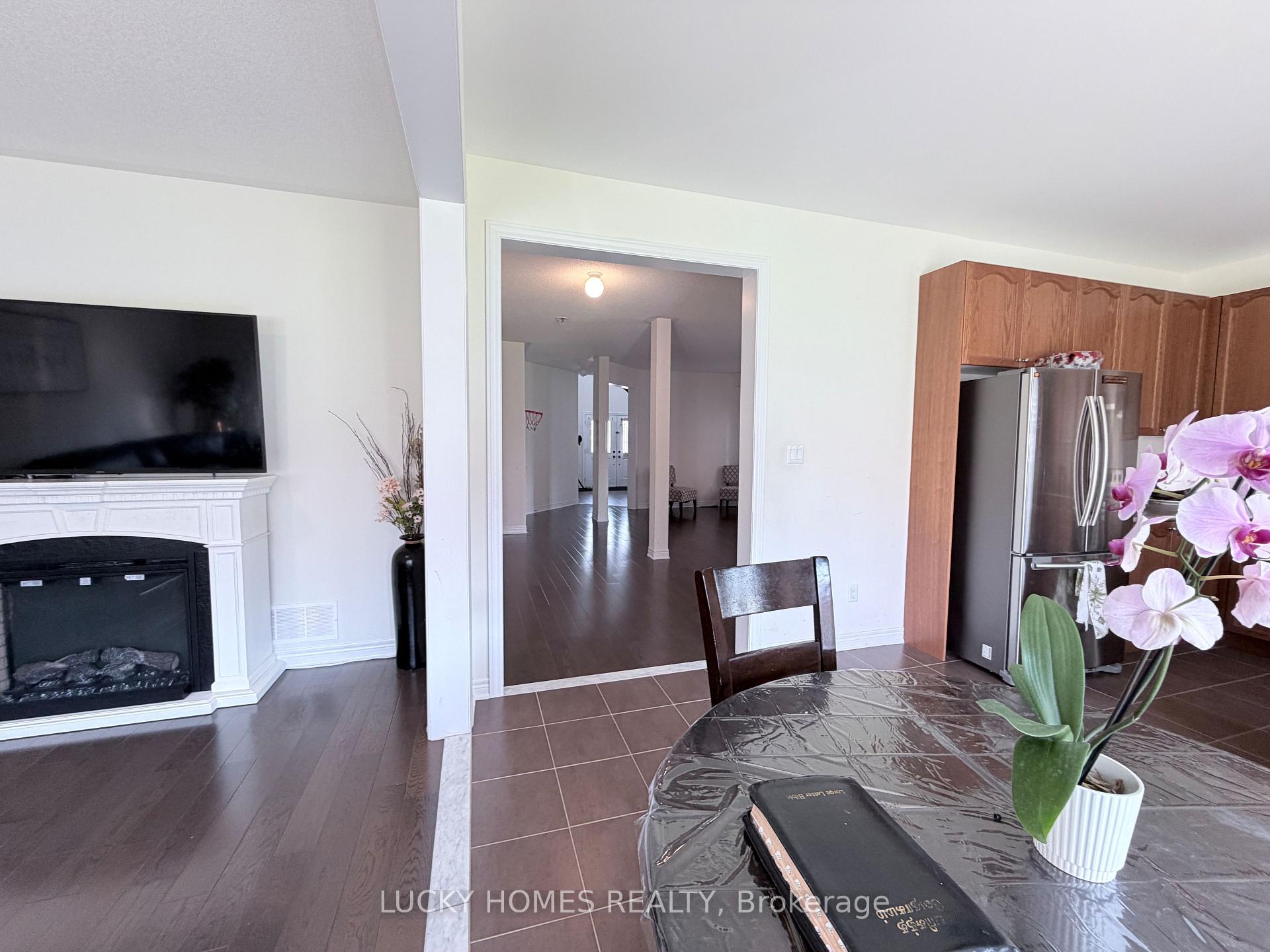 Photo 6 of 45 Jardine Street, Brock, Beaverton — HOMEH