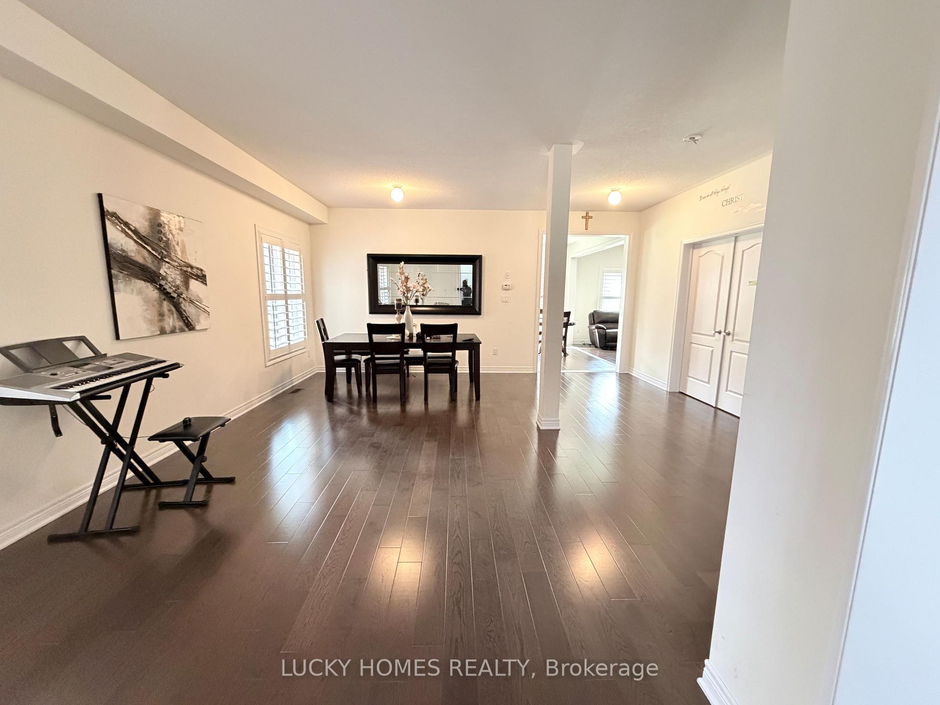 Photo 10 of 45 Jardine Street, Brock, Beaverton — HOMEH