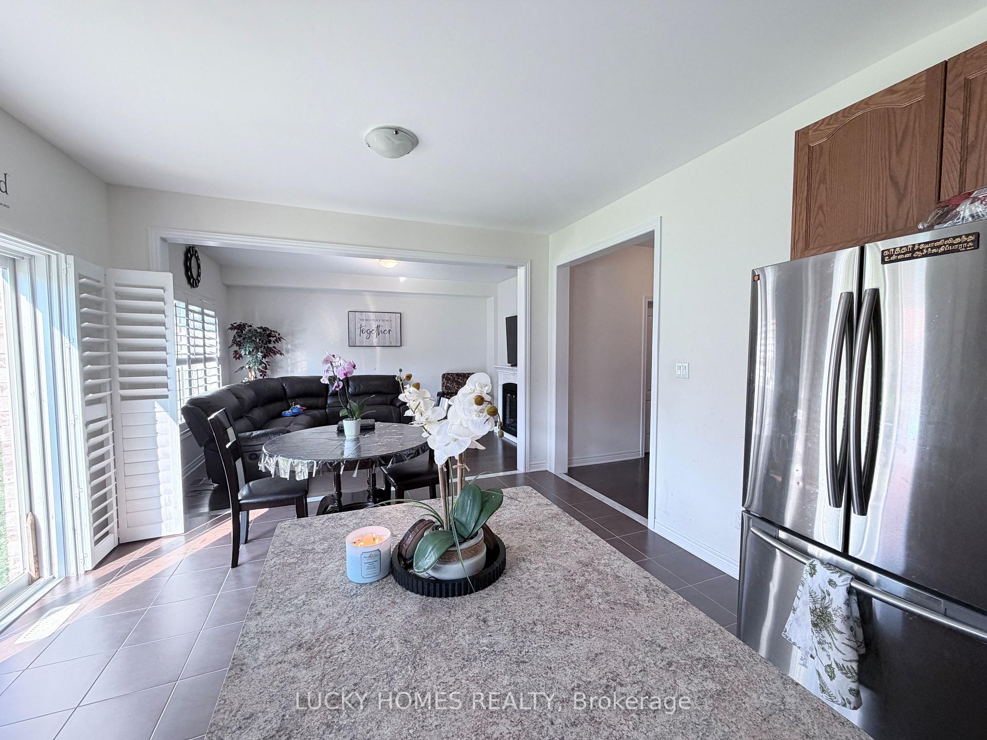 Photo 17 of 45 Jardine Street, Brock, Beaverton — HOMEH