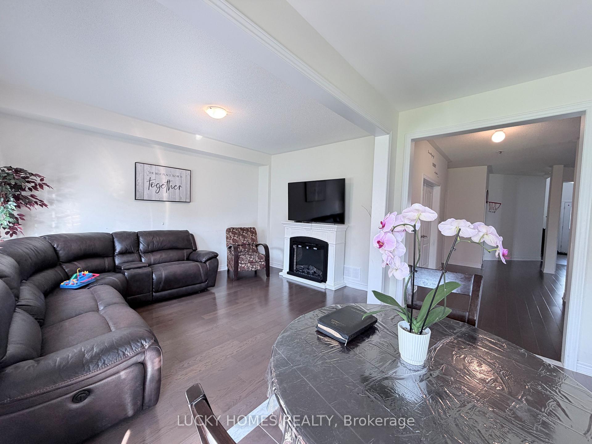 Photo 20 of 45 Jardine Street, Brock, Beaverton — HOMEH