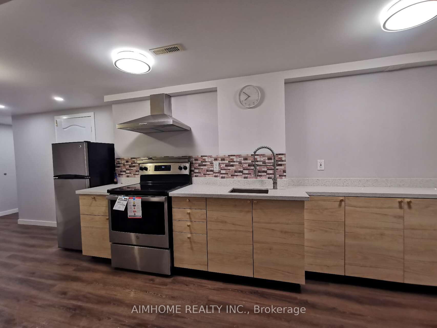 Photo 3 of 17 Boticelli Way, Vaughan, Vellore Village — HOMEH