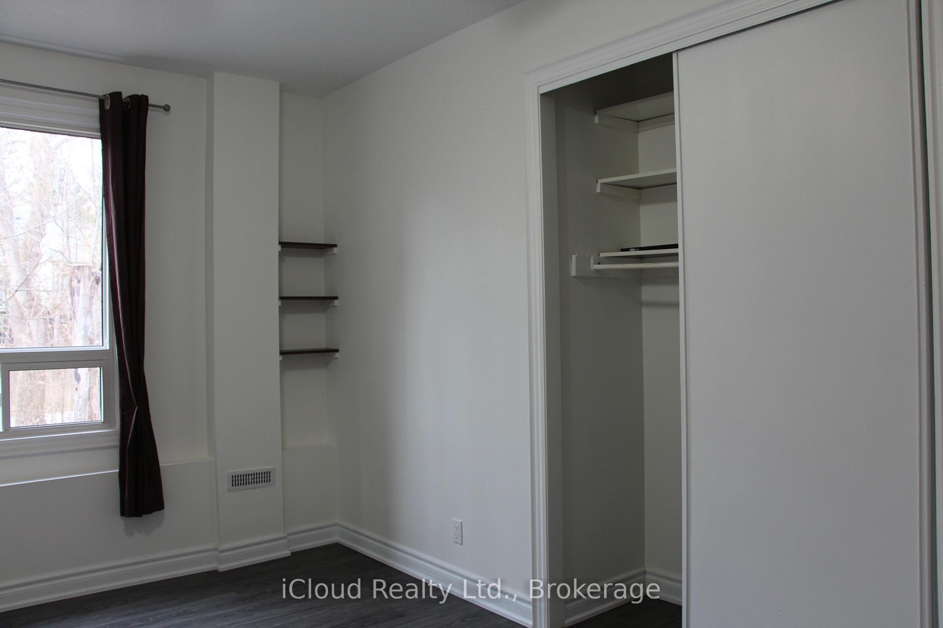 Photo 11 of 1449 Ithaca Court, Mississauga, Clarkson — HOMEH