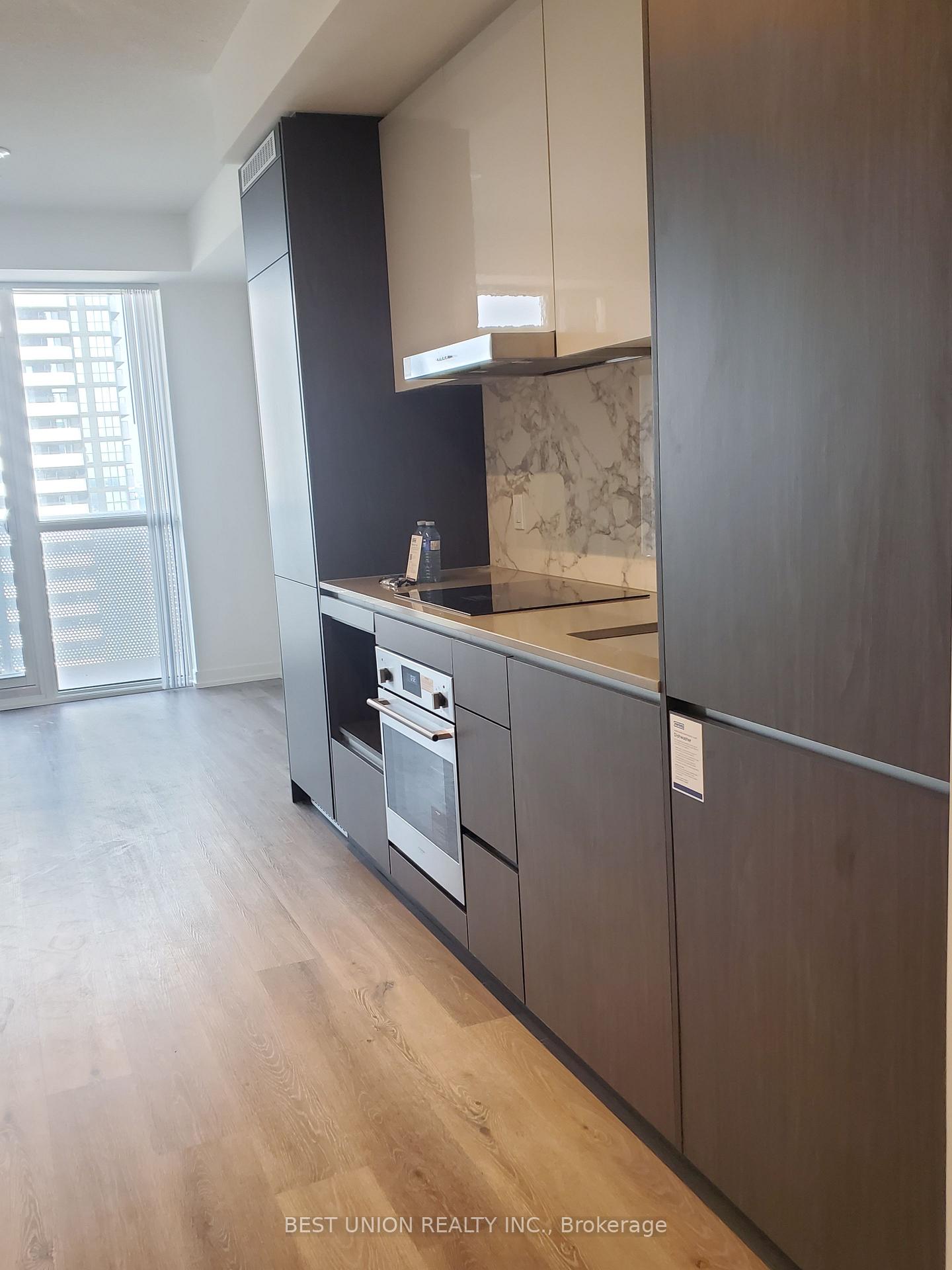 Photo 4 of Unit 2801, 28 Interchange Way, Vaughan, Vaughan Corporate Centre — HOMEH